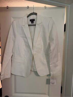 Liz Claiborne Women's White Single-Button Tailored Blazer